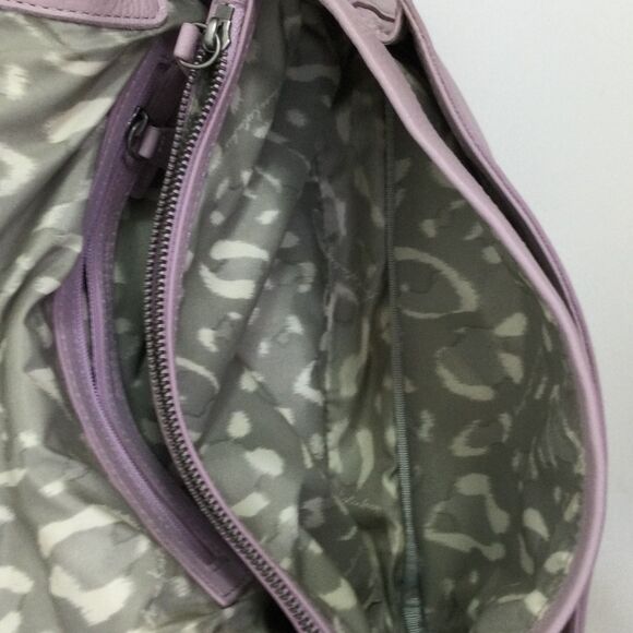 AIMEE KESTENBERG Lovers Lane Convertible Leather Shoulder Crossbody Bag - Picture 10 of 16